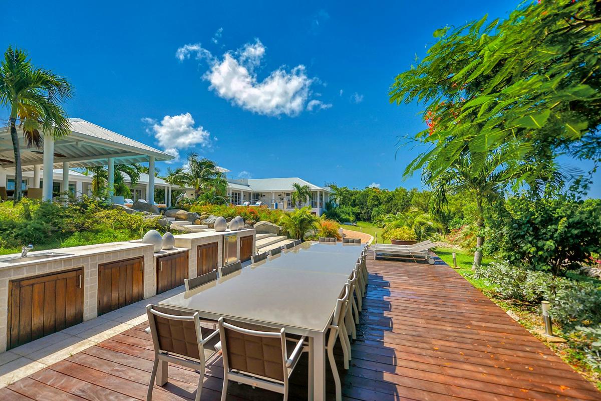 Villa Rental St Martin - Outside dinning area